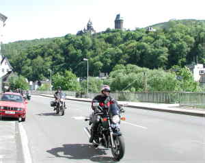 Biker vor der Burg